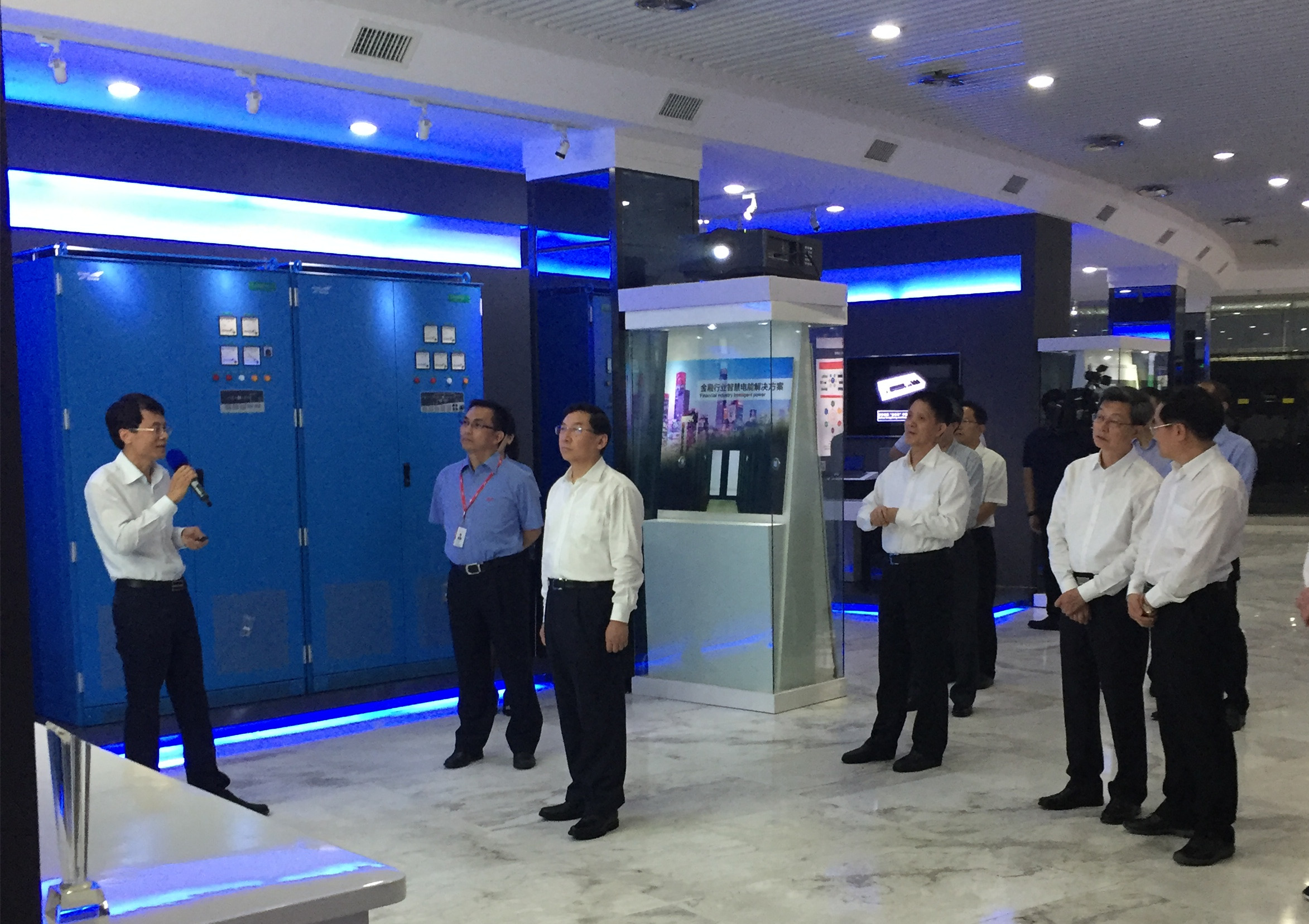 福建省委省政府檢查組莅臨科華數據開展工作(zuò)檢查