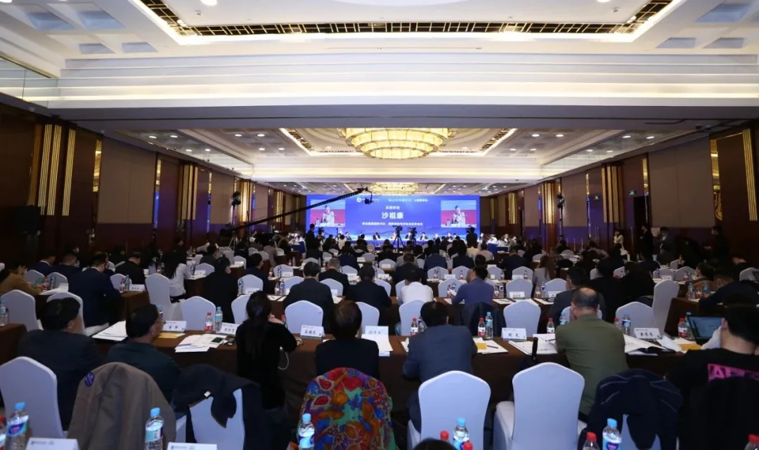 “碳目标”綠(lǜ)色先鋒!科華數據連獲中國綠(lǜ)色經濟年會兩項大獎